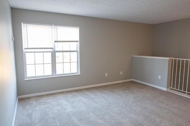 Building Photo - 5516 Cedar Springs