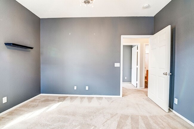 Building Photo - Status: Accepting Applications