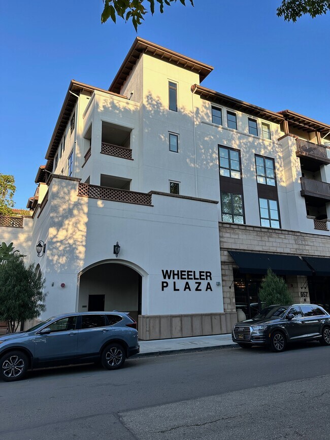 Building Photo - 657 Walnut St