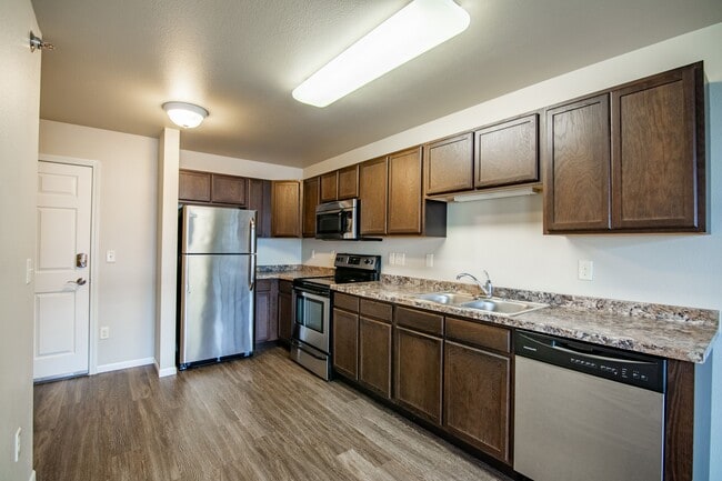 Primary Photo - Creekside at Osgood Apartments