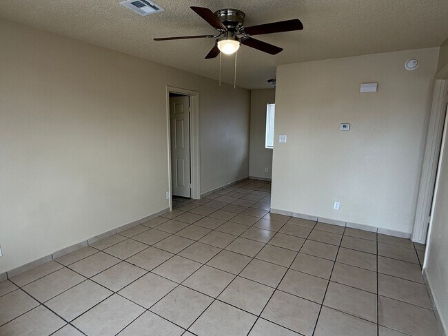 Building Photo - 2 Bedroom Fourplex on a Corner Lot with Large Yard