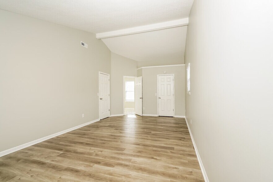 Building Photo - 6229 Tybalt Pl