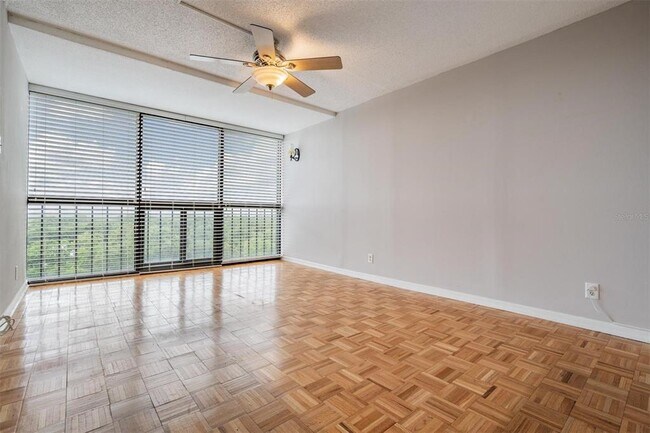 Building Photo - 3211 W Swann Ave