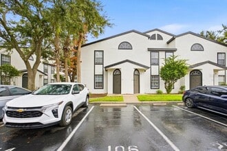 Building Photo - 1602 Columbia Arms Cir