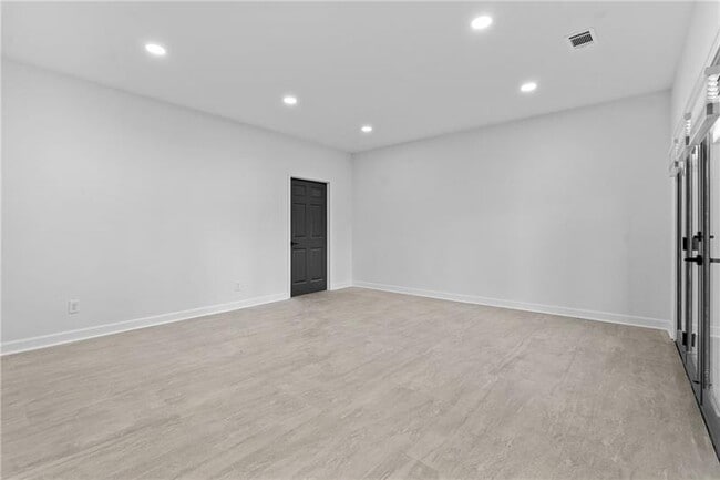 Building Photo - 350 Kelson Dr NW