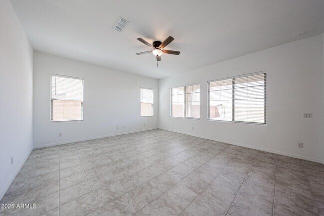 Building Photo - 25076 77th Dr