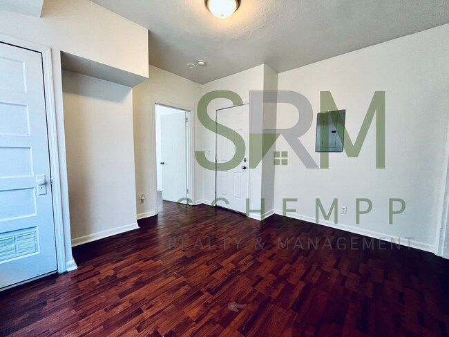 Building Photo - 307 Woodbine St