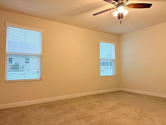 Building Photo - Charming 3 Bed Home in Milford Ponds with ...