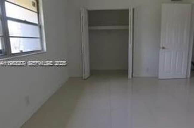 Building Photo - 2021 NW 59th Terrace