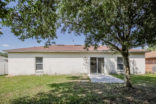 Building Photo - 829 Albi Ct