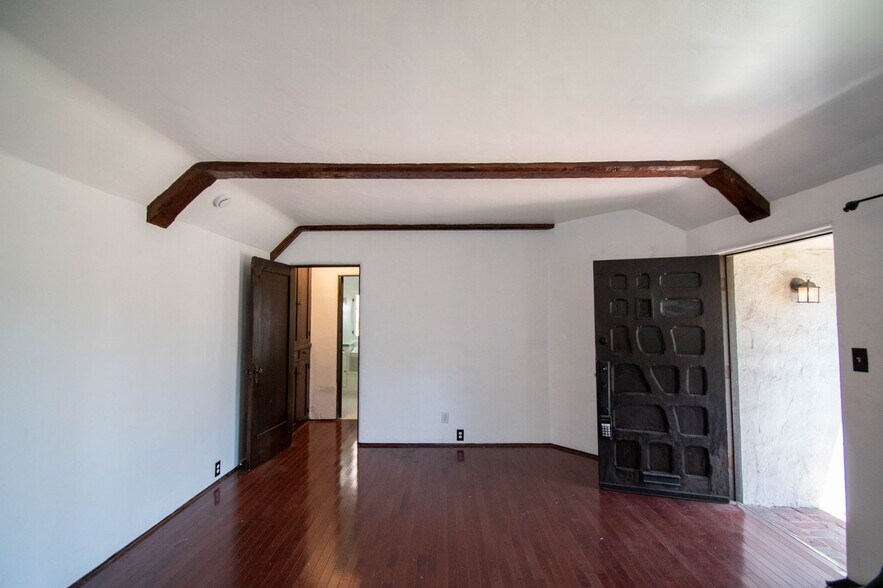 Building Photo - 2906 Griffith Park Blvd
