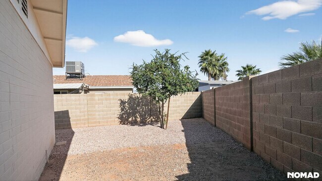 Building Photo - 15431 N 23rd St