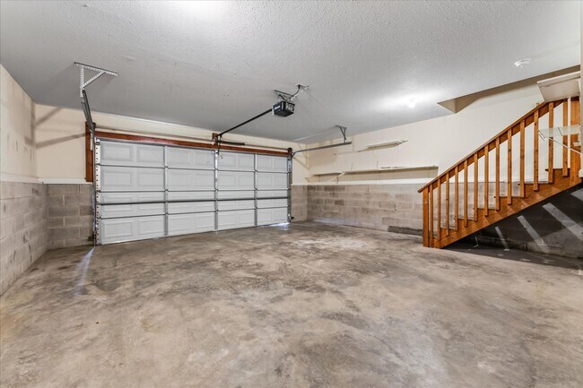 Building Photo - 3109 Holly Point