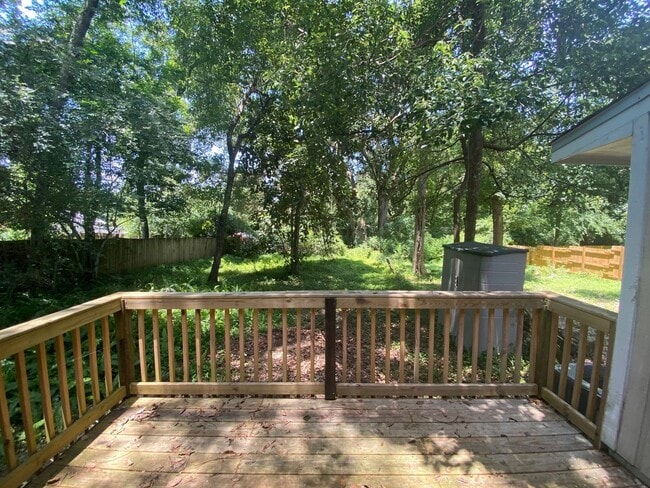 Building Photo - 1226 Brafforton Dr