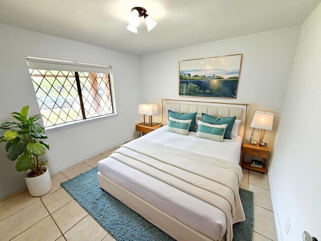 Building Photo - MUST SEE! AVAILABLE NOW! UNIQUE 4 Bedroom/...