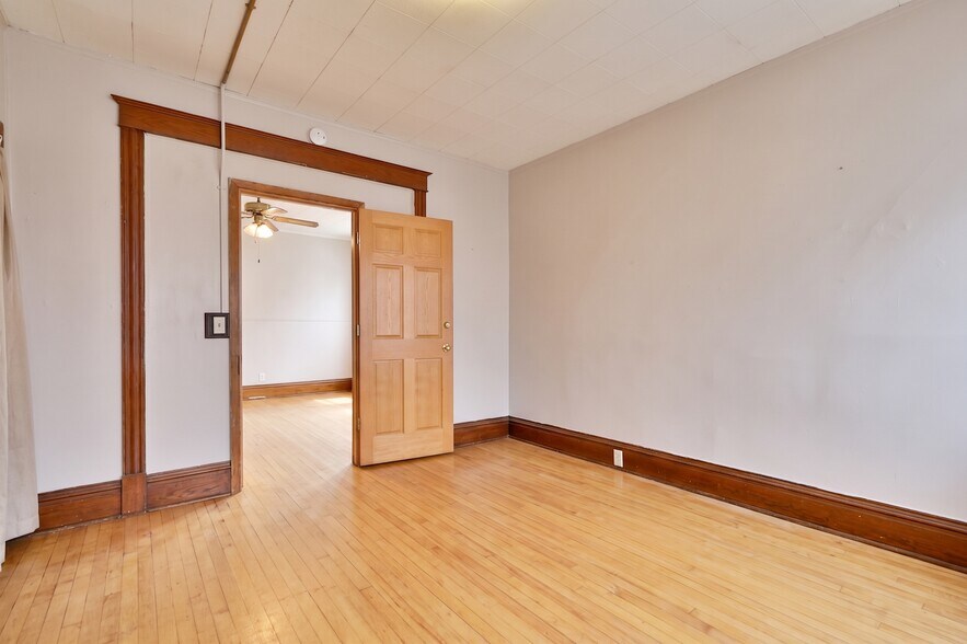 Building Photo - 508 W Mifflin St