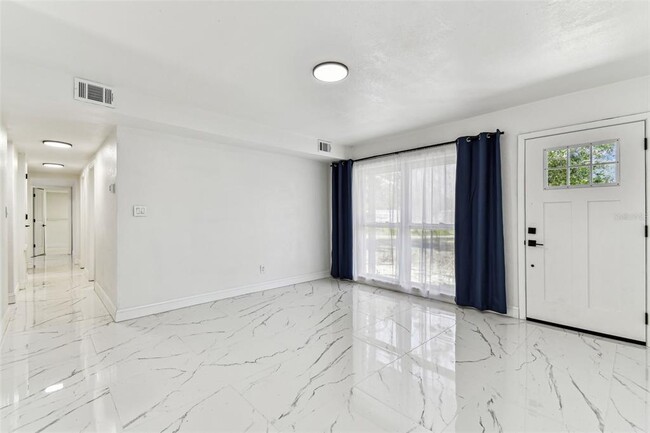 Building Photo - 4290 Neptune Dr SE
