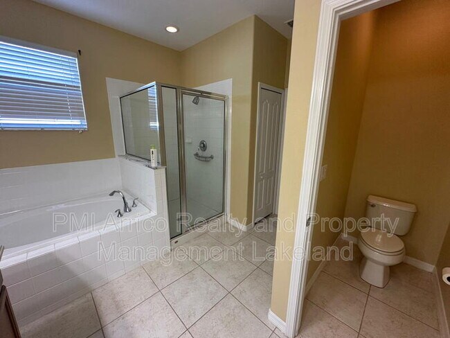 Building Photo - 3774 Hampton Hills Dr