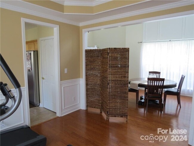 Building Photo - 1003 Basin Ct