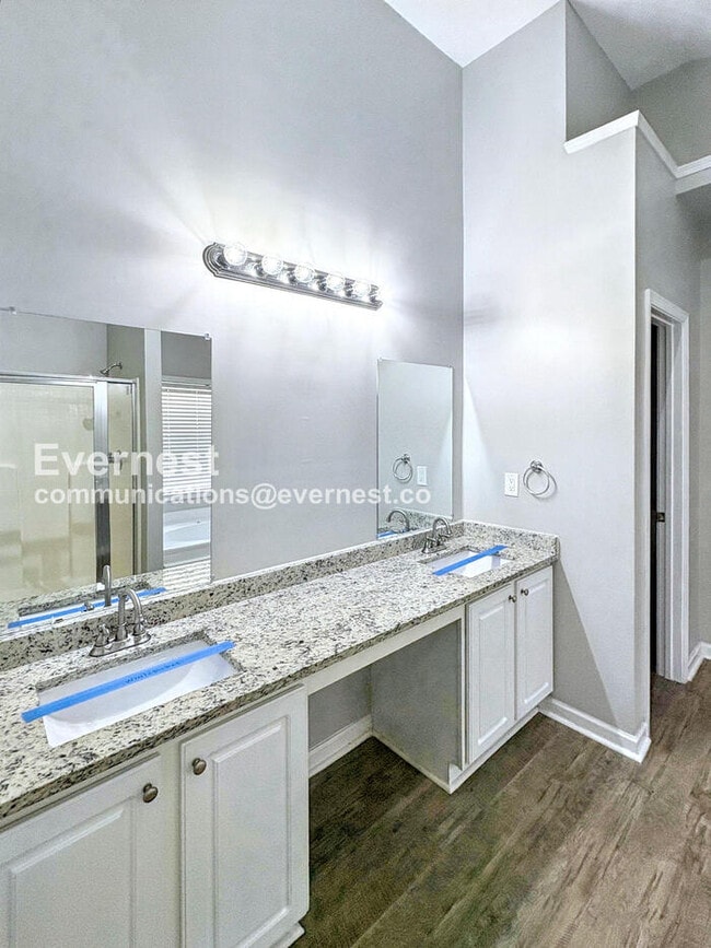 Building Photo - 2768 Summit Pkwy SW