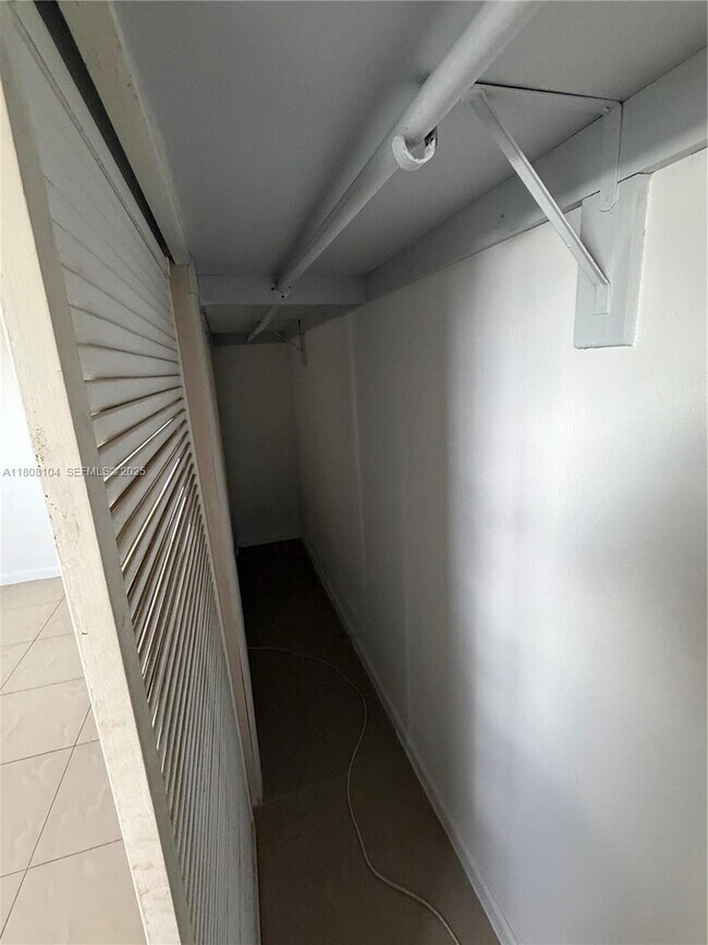 Building Photo - 7410 SW 82nd St