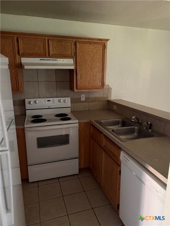 Building Photo - 1402 Chips Dr