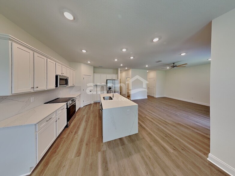 Building Photo - 972 Grafton Ridge Dr
