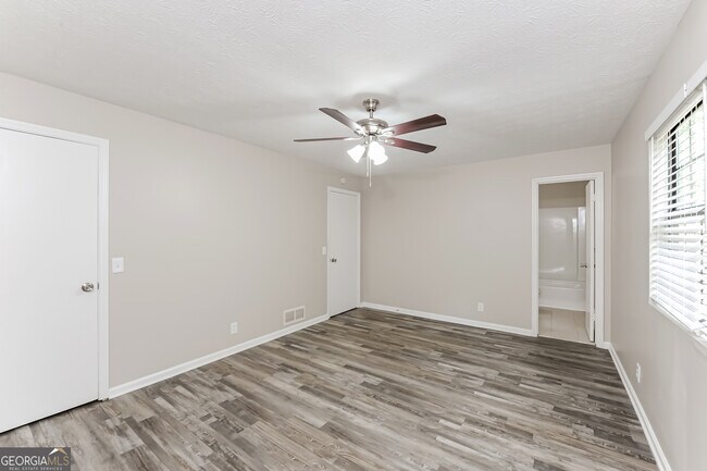 Building Photo - 134 Ventnor Ct