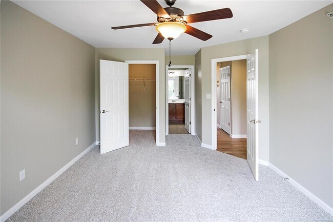 Building Photo - 38 Stonewall Creek Ct