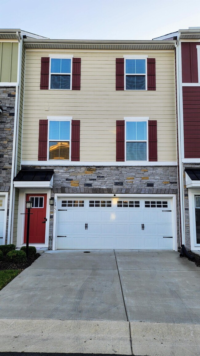 Building Photo - 1751 Fortune Ter
