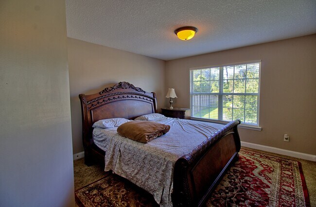 Building Photo - 305 Largo Ct