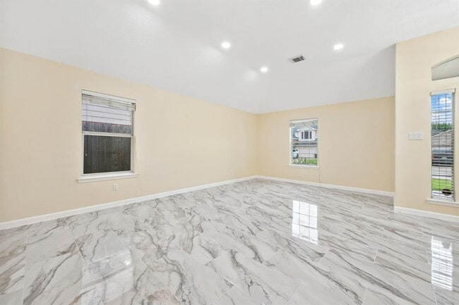 Building Photo - 5414 Fairtide Dr