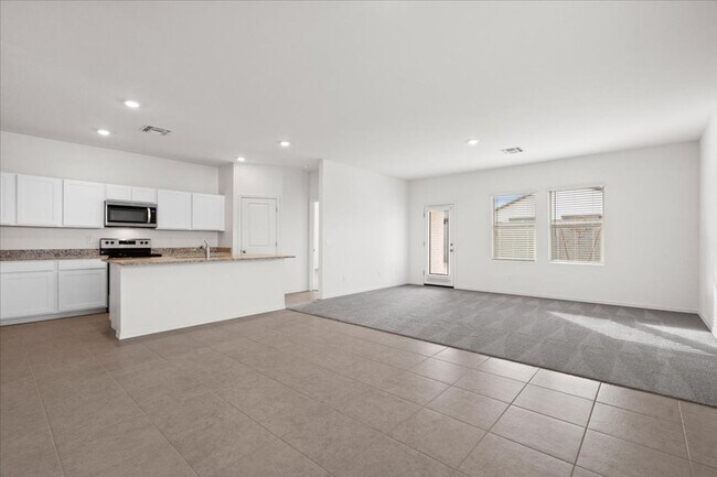 Building Photo - 8129 S 63rd Dr