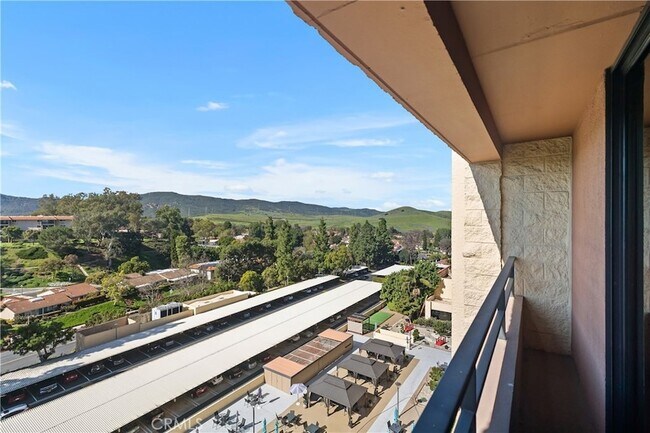Building Photo - 24055 Paseo Del Lago W