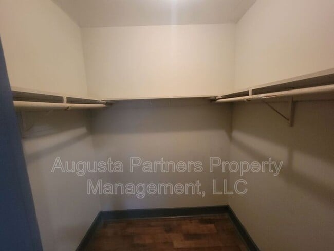 Building Photo - 508 3rd St