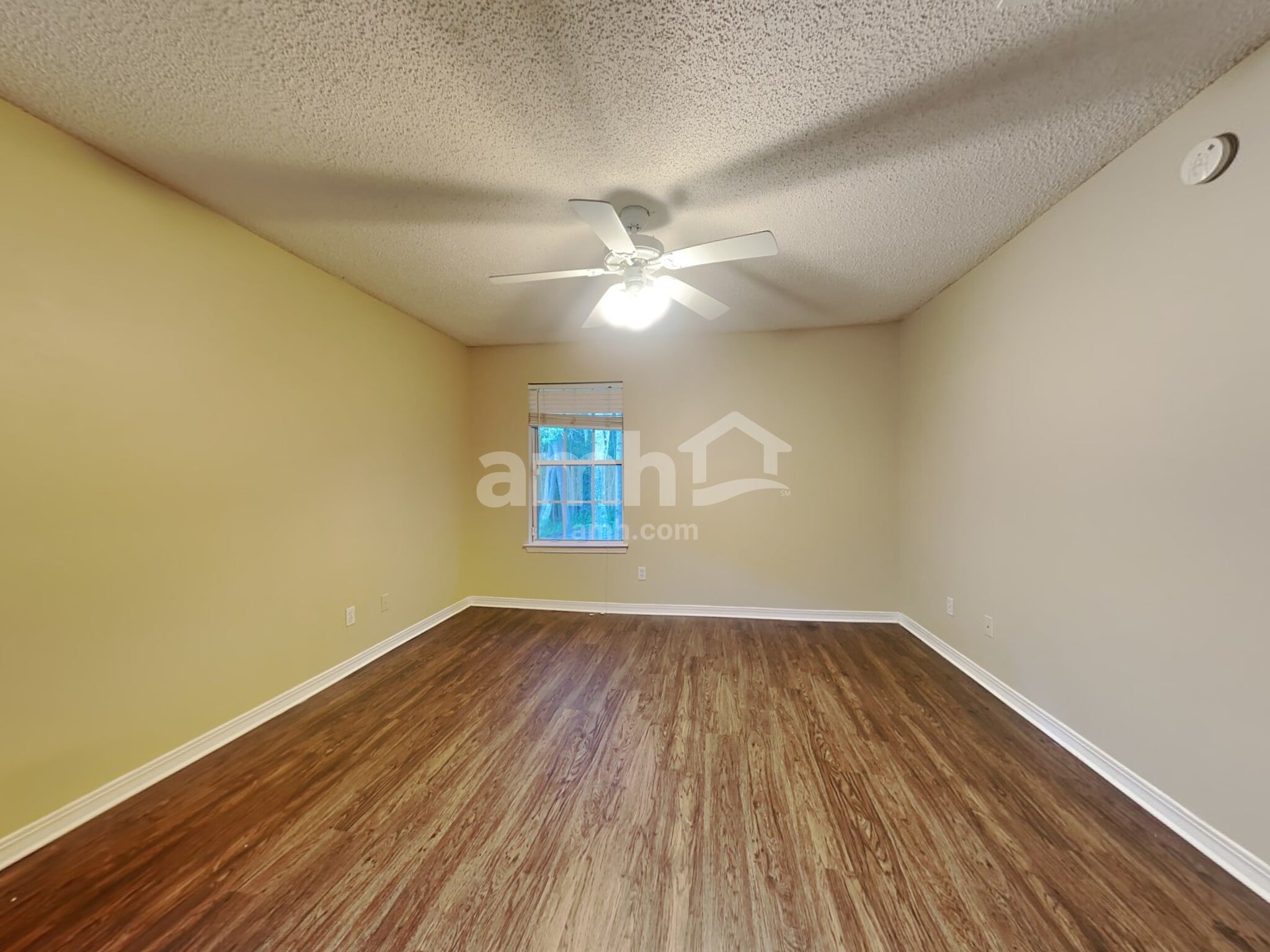 Building Photo - 6265 Ironside Dr N