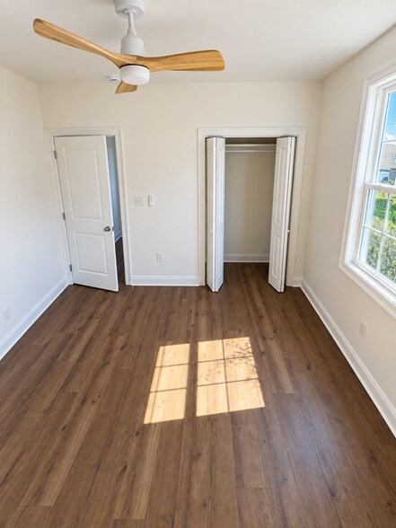 Building Photo - 2118 Onzaga St