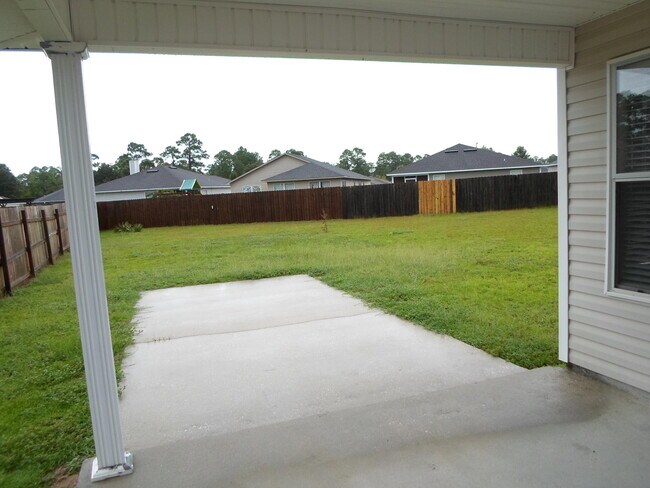Building Photo - 2045 Catline Cir