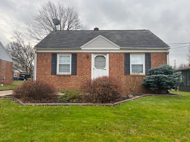 Primary Photo - 673 Cedarbrook Dr
