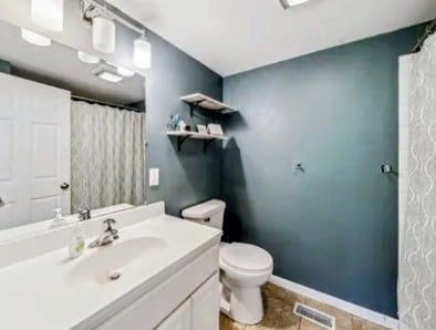 Building Photo - 230 Arlington Dr