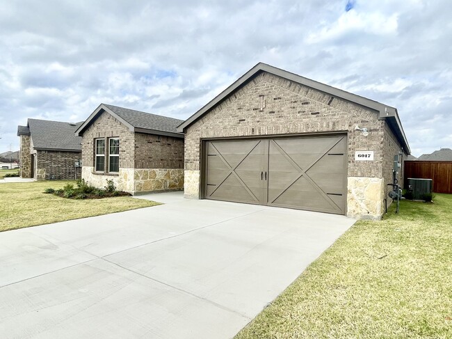 Building Photo - 6017 Shepton Dr