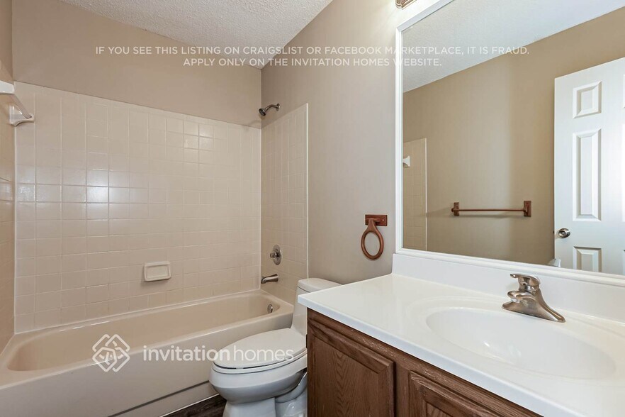 Building Photo - 16103 Dowling Ct