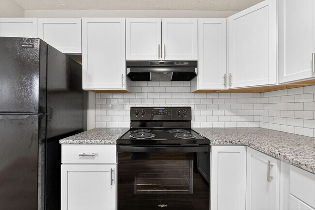 Building Photo - Newly Renovated 3 Bedroom Home for Rent wi...