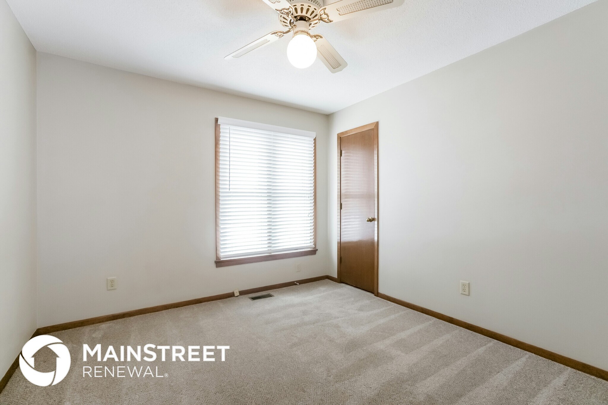 Building Photo - 1732 NE Ridgeview Dr
