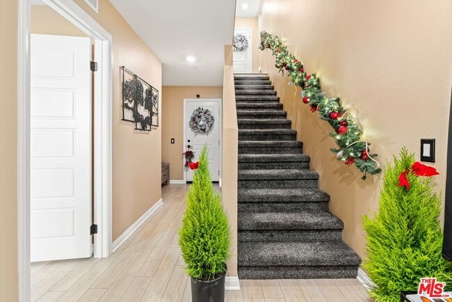 Building Photo - 720 Grace Ave