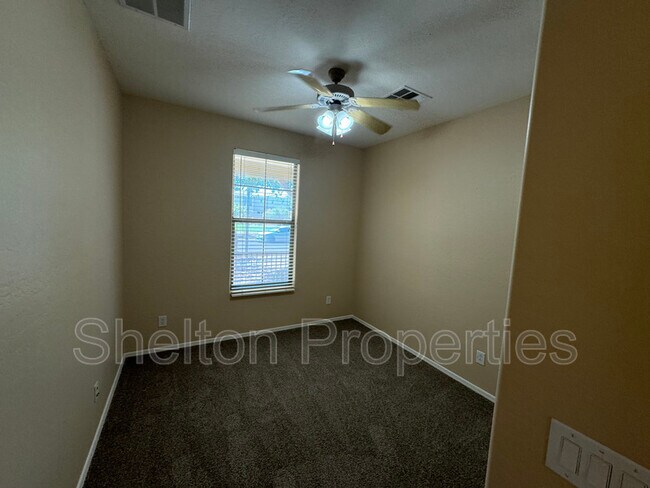 Building Photo - 13255 N 153rd Ln