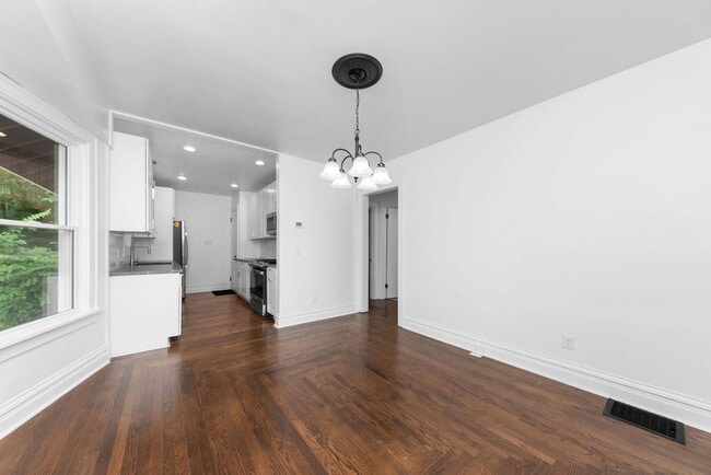 Building Photo - 5119 Blaesi St