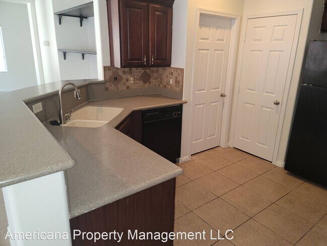 Building Photo - 4 br, 2.5 bath House - 4524 Silverado Sage...