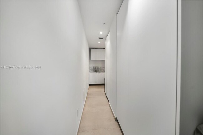 Building Photo - 10203 Collins Ave