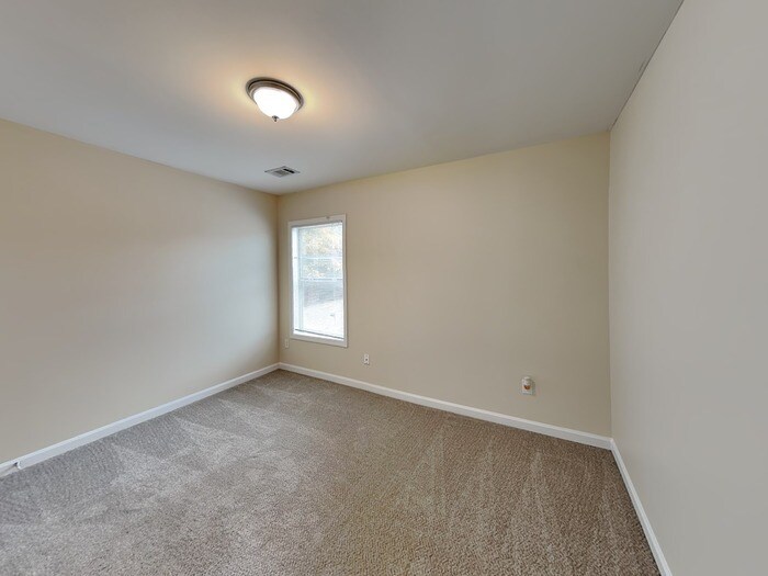 Building Photo - 2609 Bluestone Dr SW